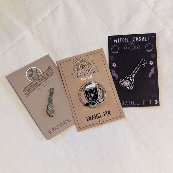 NEW Witchy Pin Bundle With Bag - Picture 2 of 6